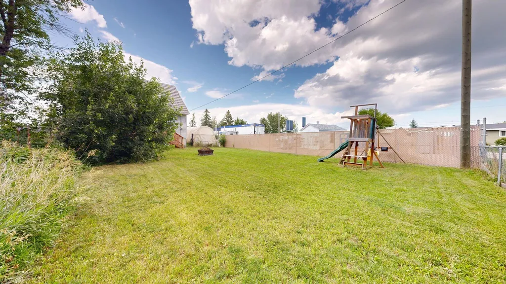 5031 54 Avenue Stavely AB T0L1R0
