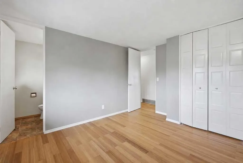 6124 Hamilton Drive Red Deer AB T4N 5Z4