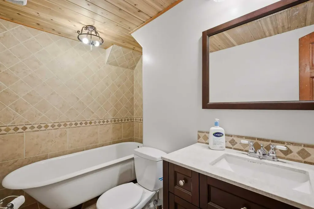 6124 Hamilton Drive Red Deer AB T4N 5Z4