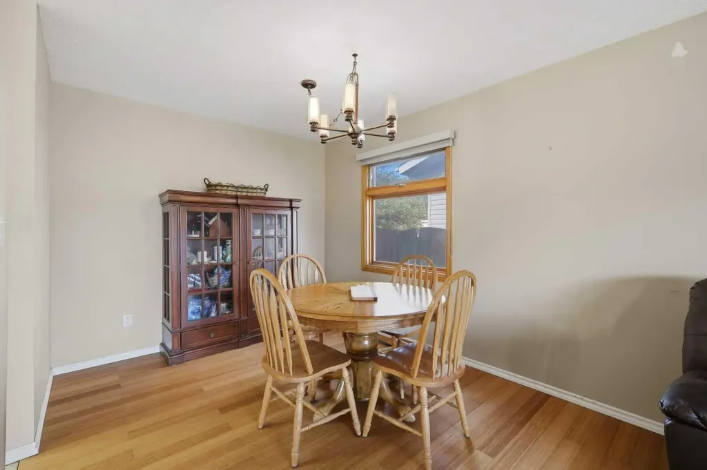6124 Hamilton Drive Red Deer AB T4N 5Z4