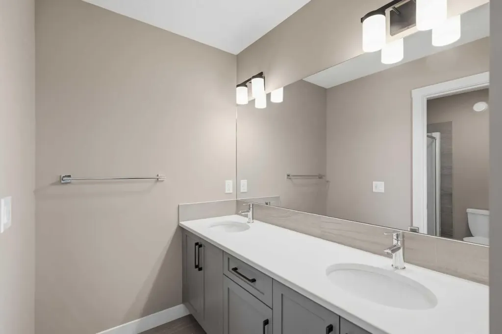 231 Waterford Heights Chestermere AB T1X 3B7