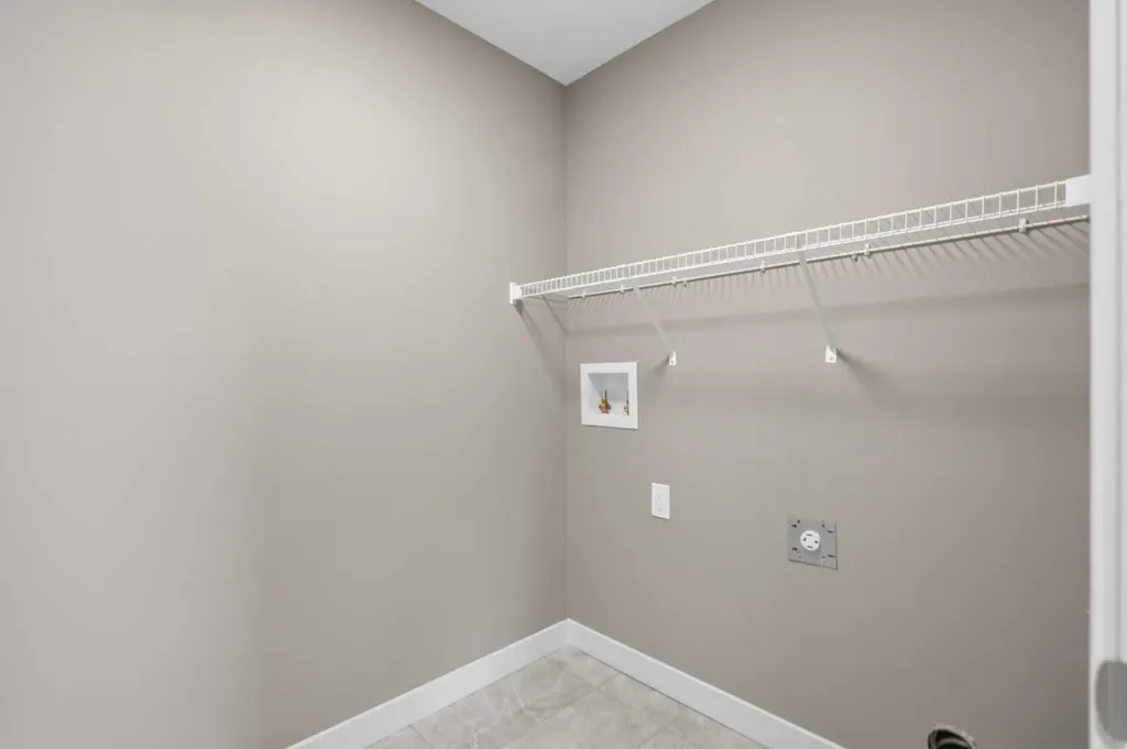 231 Waterford Heights Chestermere AB T1X 3B7