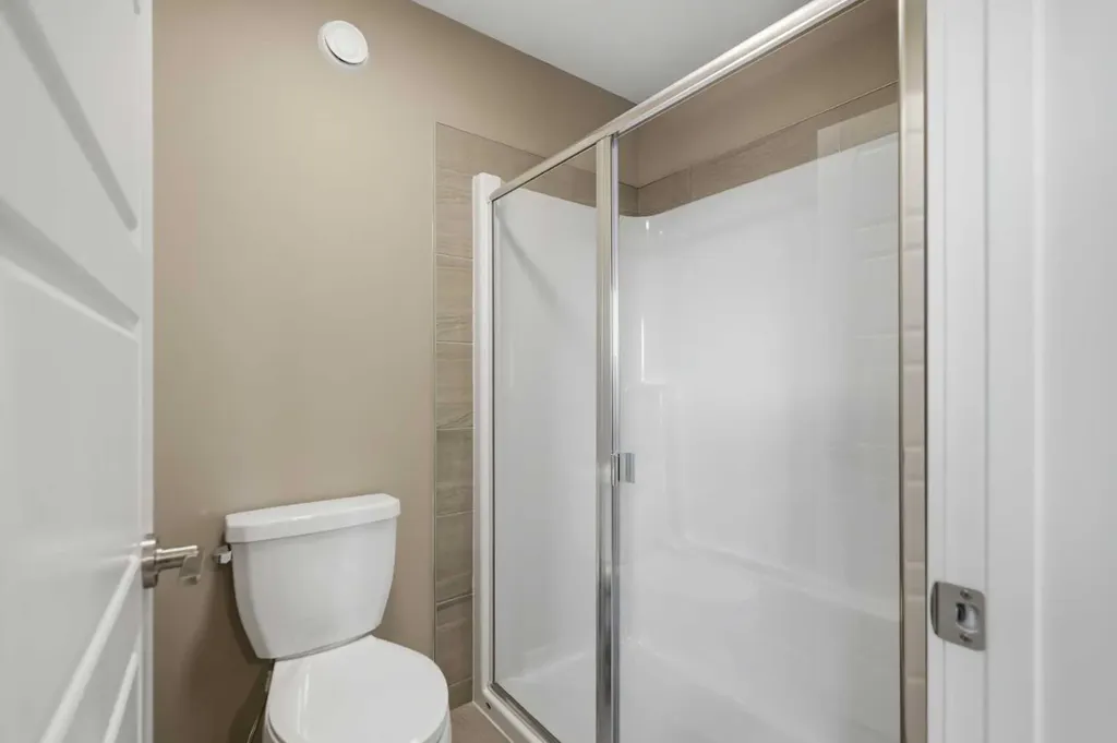 231 Waterford Heights Chestermere AB T1X 3B7