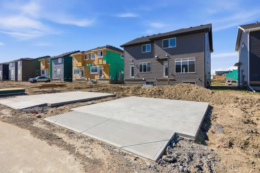 231 Waterford Heights Chestermere AB T1X 3B7