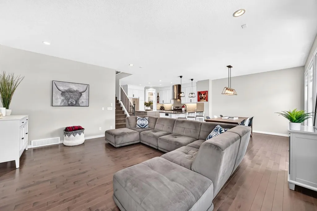 145 Kinniburgh Gardens Chestermere AB T1X 0R7