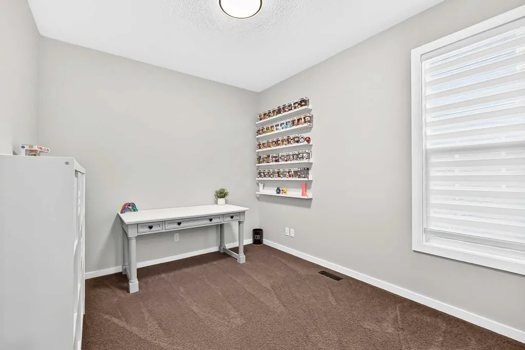 145 Kinniburgh Gardens Chestermere AB T1X 0R7