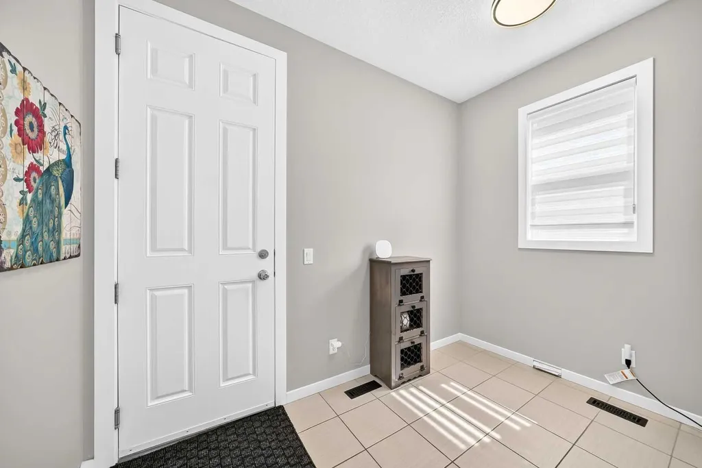 145 Kinniburgh Gardens Chestermere AB T1X 0R7