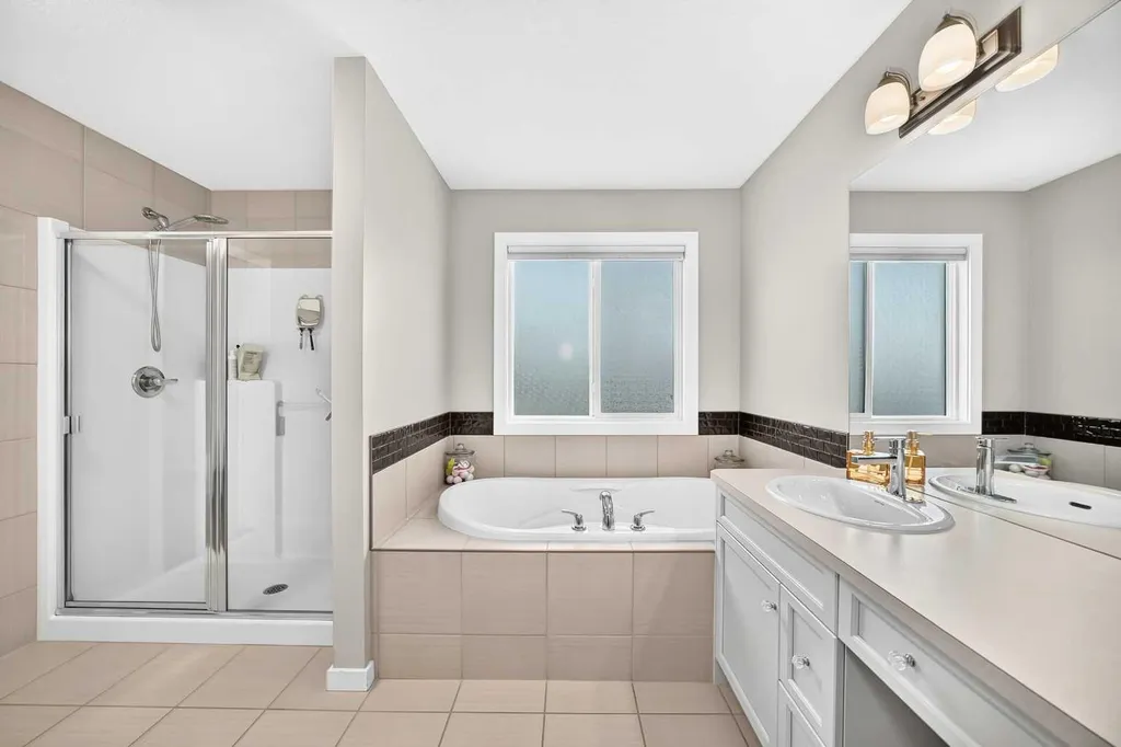 145 Kinniburgh Gardens Chestermere AB T1X 0R7