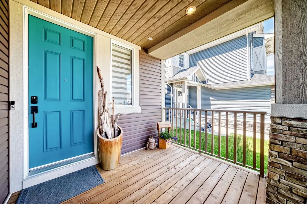 145 Kinniburgh Gardens Chestermere AB T1X 0R7