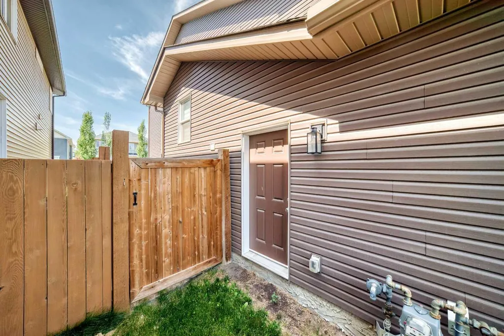 145 Kinniburgh Gardens Chestermere AB T1X 0R7