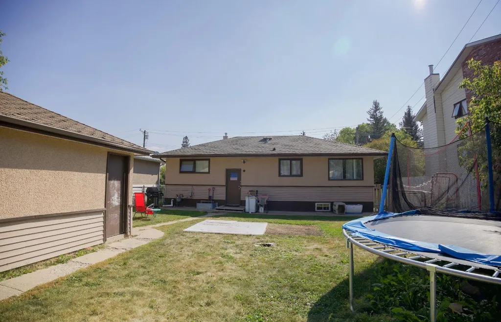4122 50 Street Red Deer AB T4N 1W7