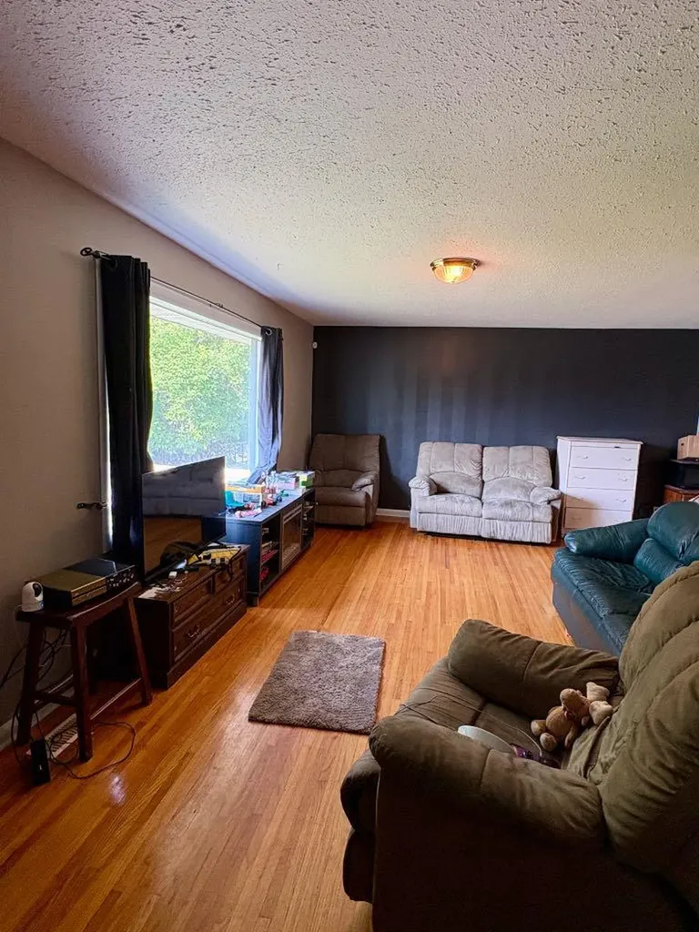 4122 50 Street Red Deer AB T4N 1W7