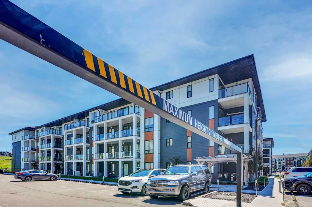 15 Sage Meadows Landing NW Calgary AB T3P 1E5