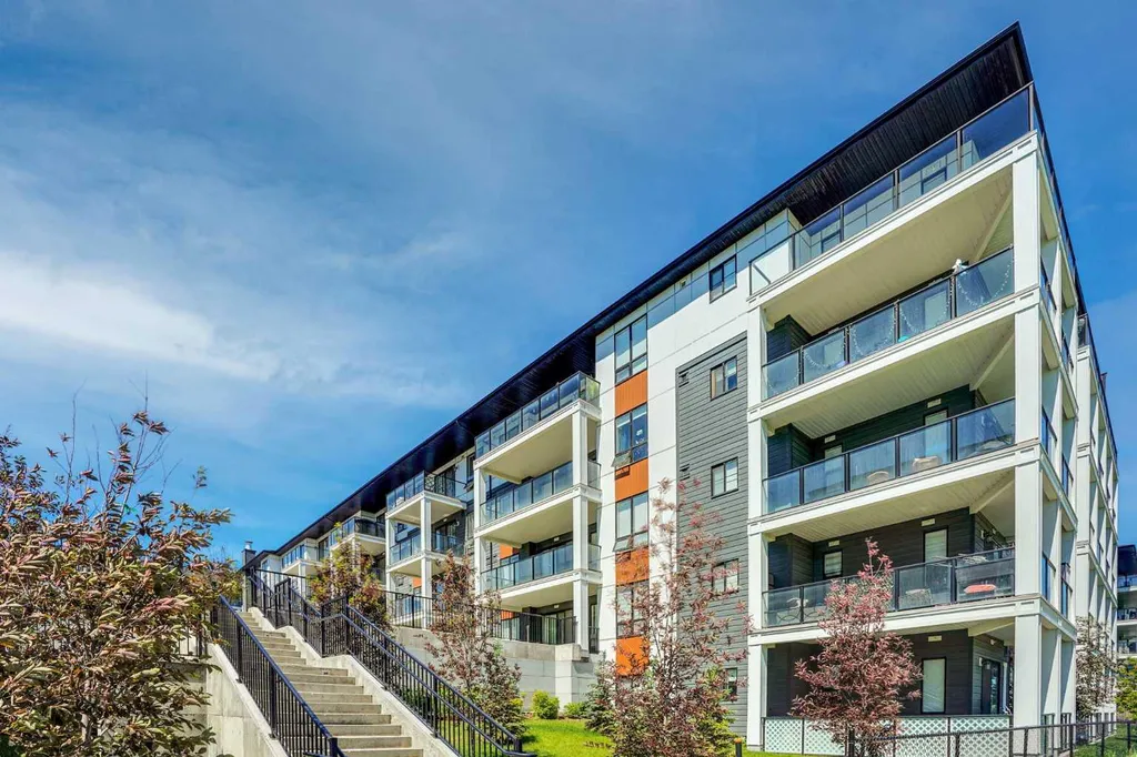 15 Sage Meadows Landing NW Calgary AB T3P 1E5
