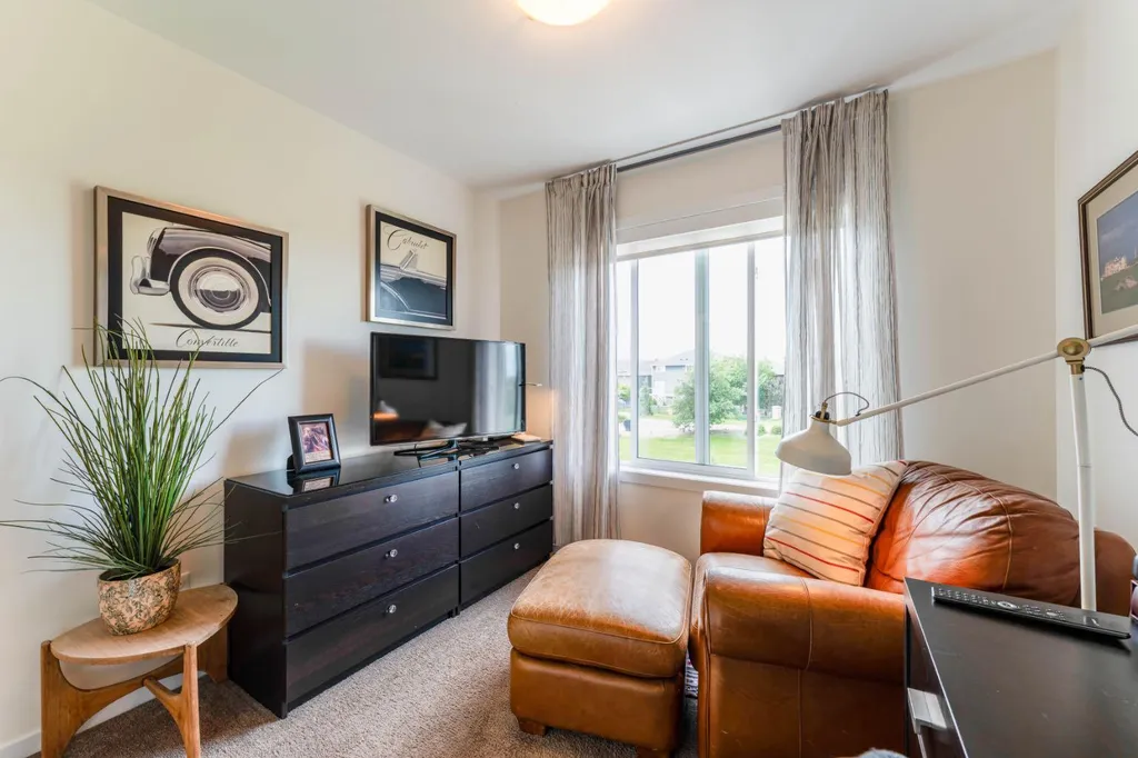 490 Highlands Boulevard W Lethbridge AB T1J 5K5