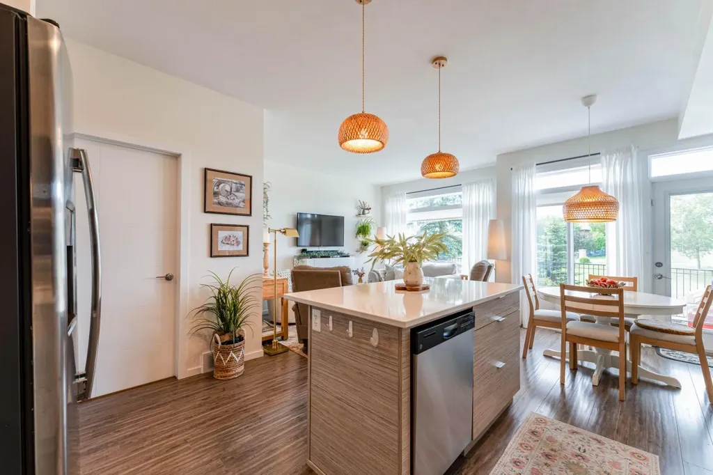 490 Highlands Boulevard W Lethbridge AB T1J 5K5