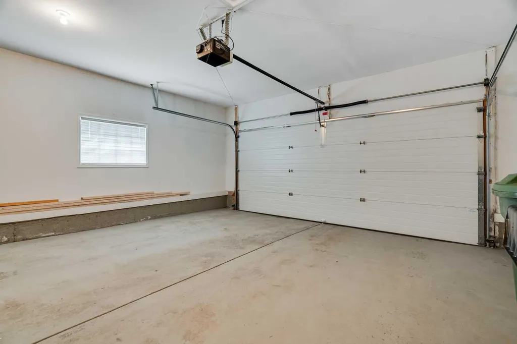 58 Evergreen Bay SW Calgary AB T2Y 3E9