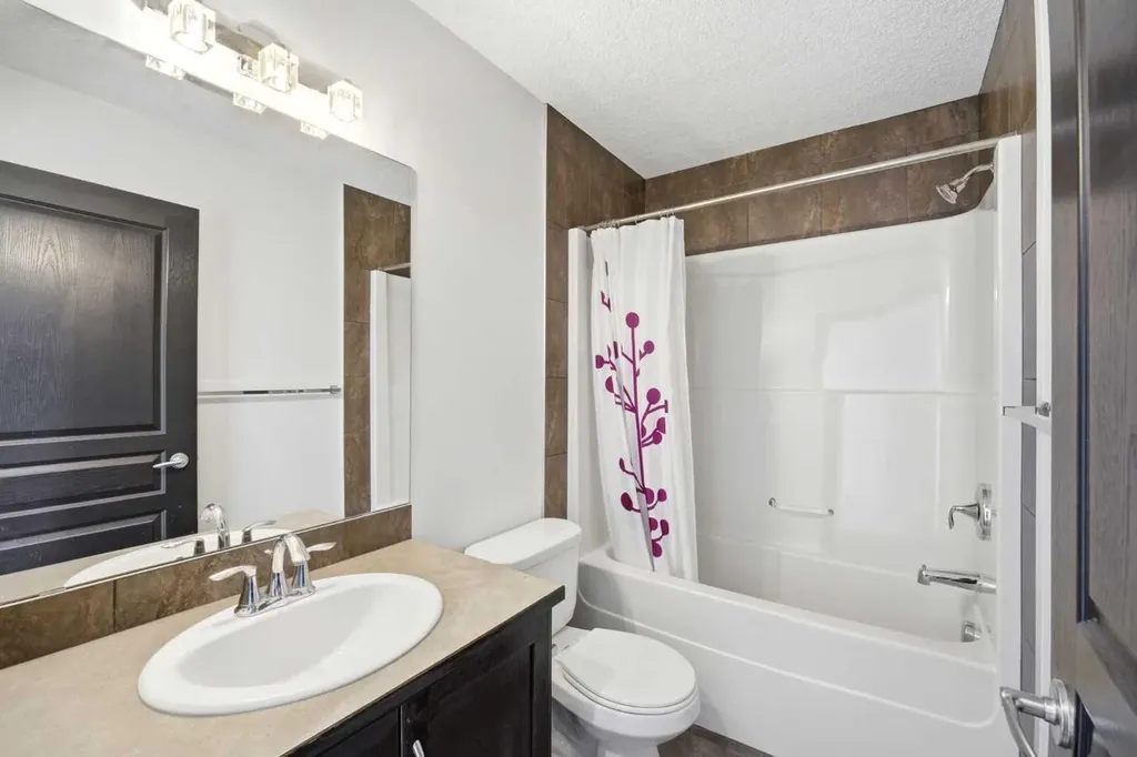 130 Auburn Glen Circle SE Calgary AB T3M 0K9
