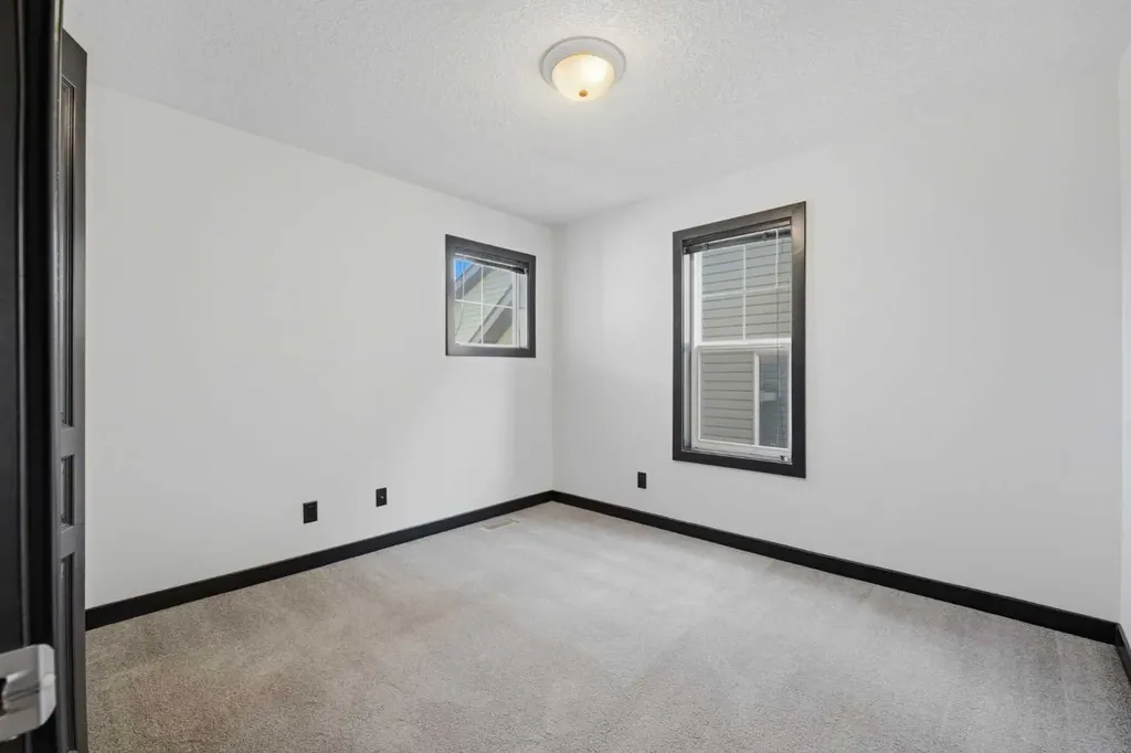 130 Auburn Glen Circle SE Calgary AB T3M 0K9