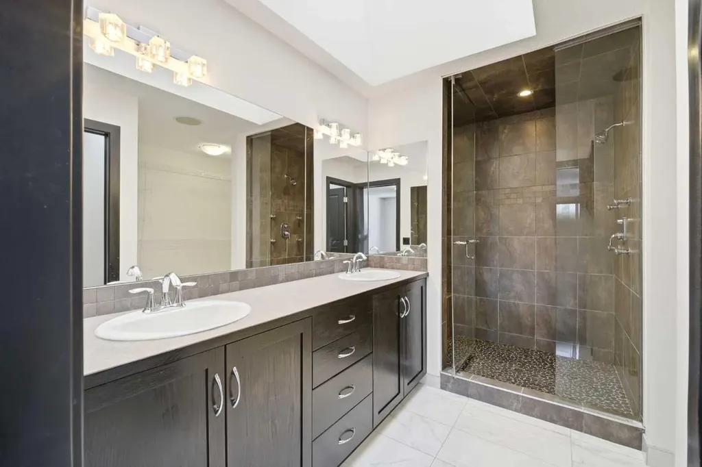 130 Auburn Glen Circle SE Calgary AB T3M 0K9