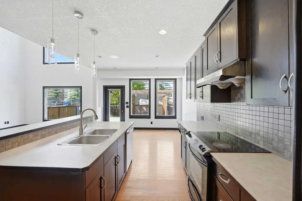 130 Auburn Glen Circle SE Calgary AB T3M 0K9