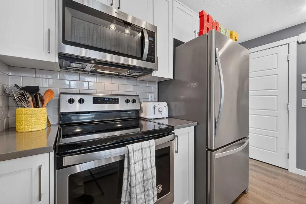 19500 37 Street SE Calgary AB T3M 2W9