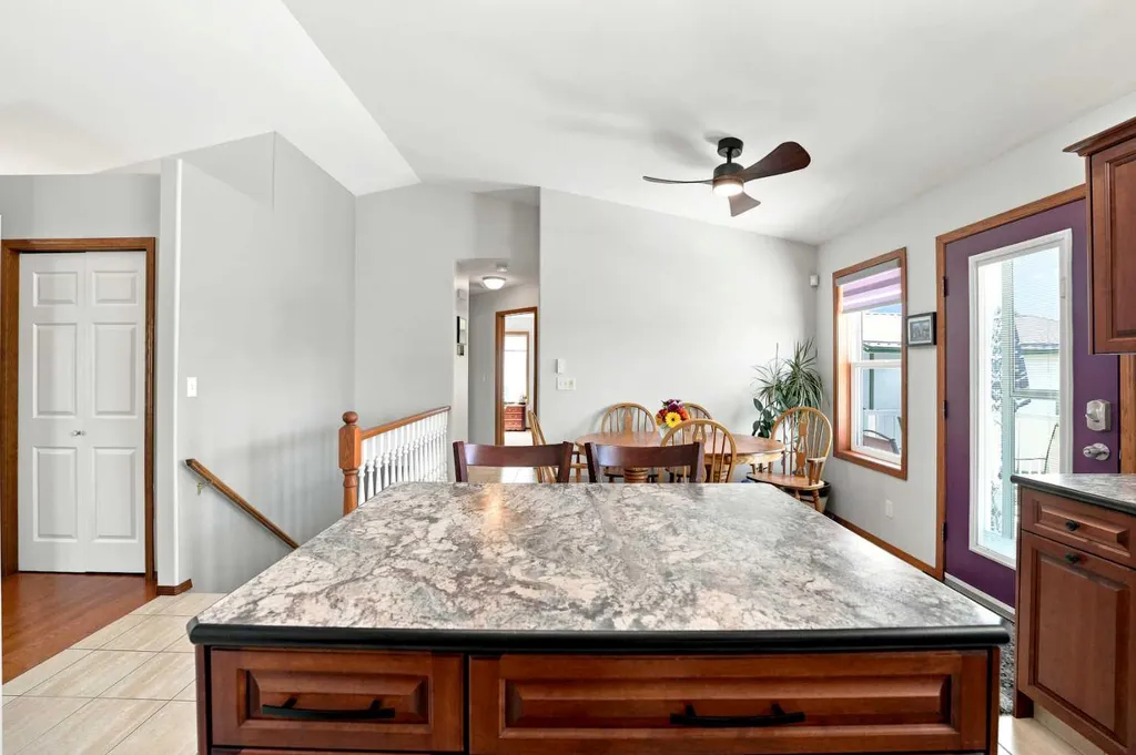109 Logan Close Red Deer AB T4R 2N0