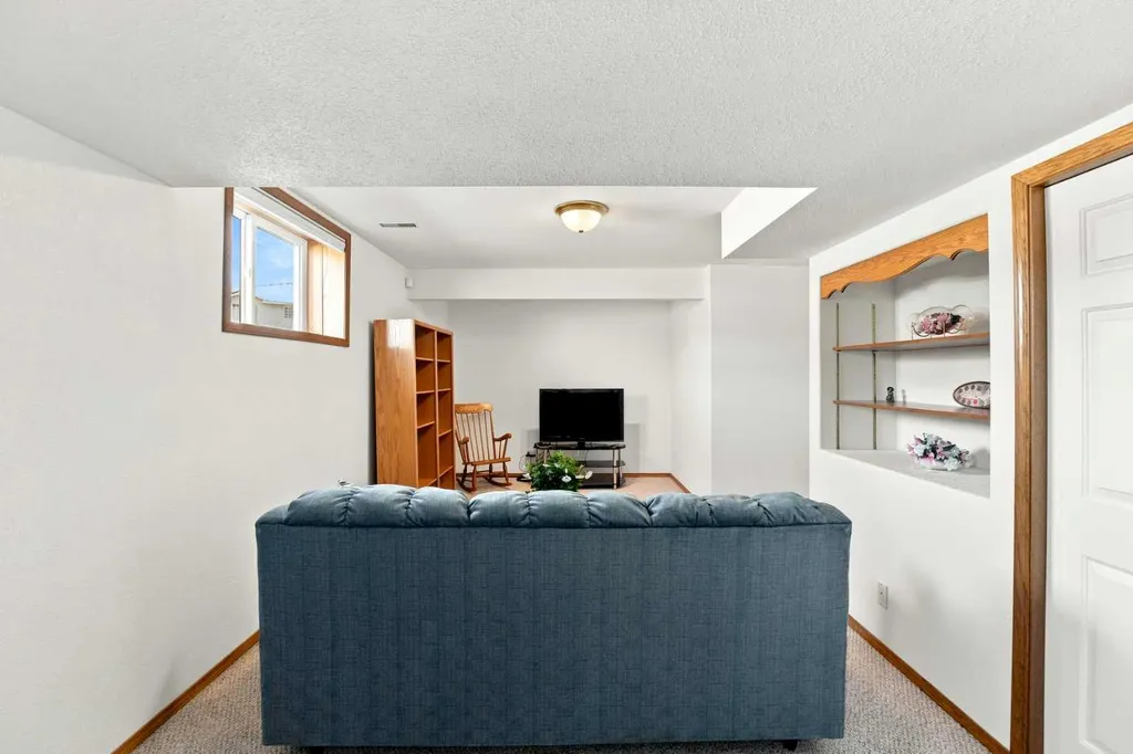 109 Logan Close Red Deer AB T4R 2N0