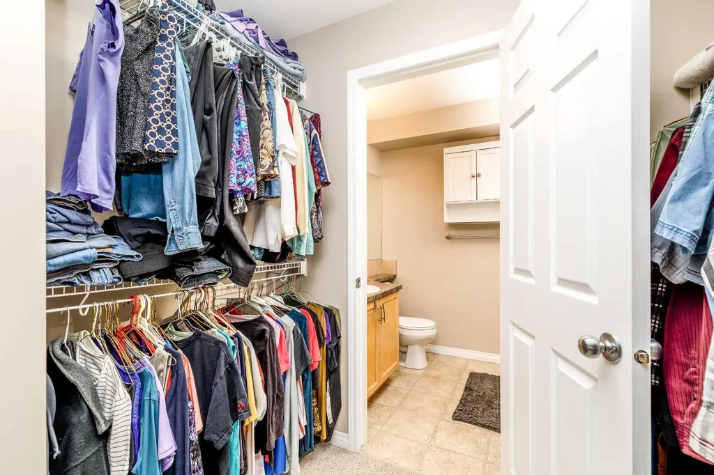 5601 Kerry Wood Drive Red Deer AB T4N 4X3