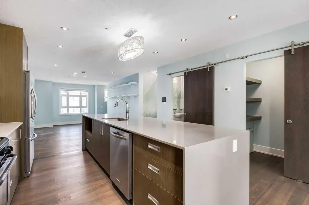 1513 23 Avenue SW Calgary AB T2T 0T8