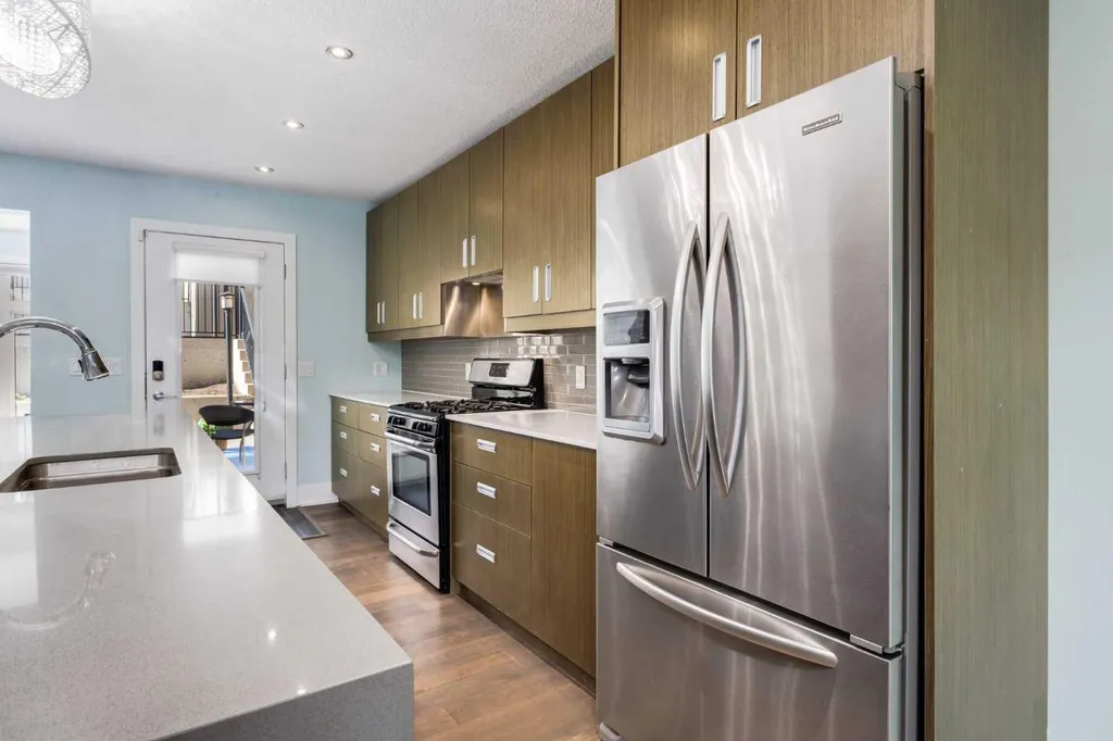 1513 23 Avenue SW Calgary AB T2T 0T8