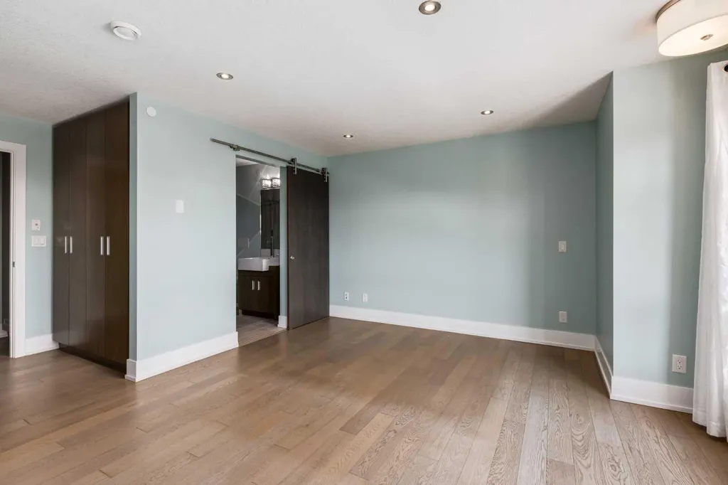 1513 23 Avenue SW Calgary AB T2T 0T8