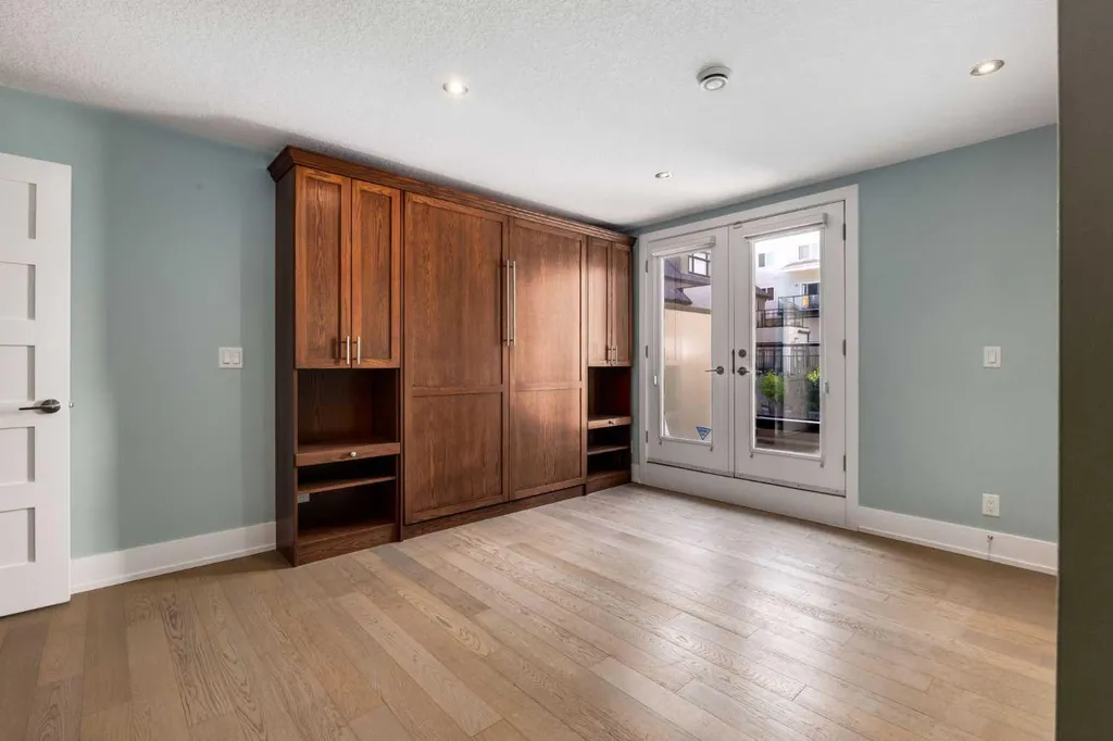 1513 23 Avenue SW Calgary AB T2T 0T8