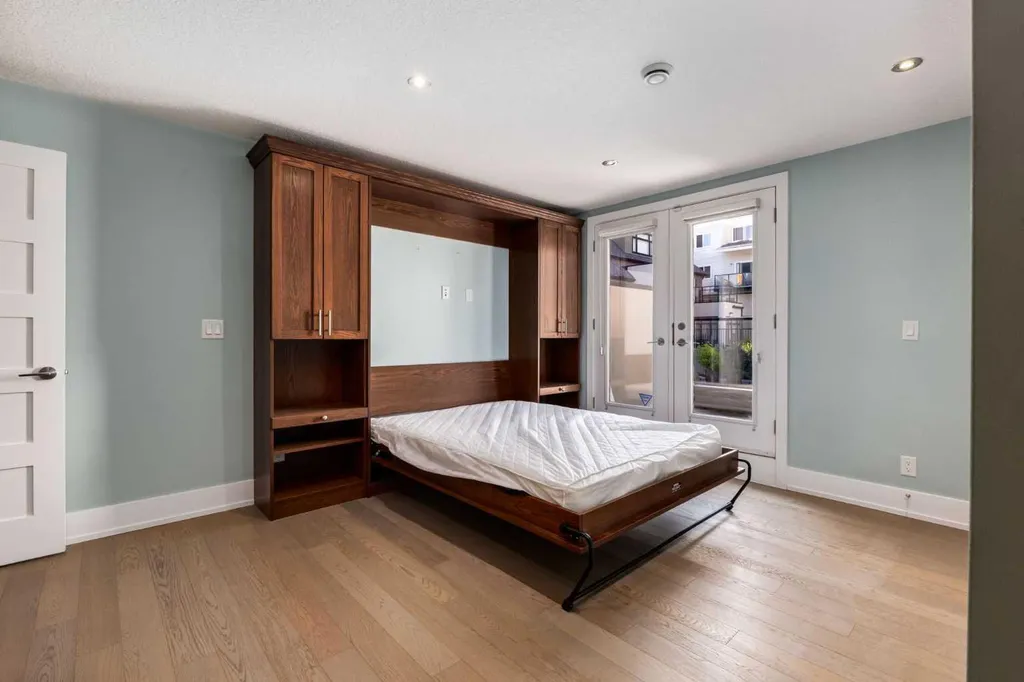 1513 23 Avenue SW Calgary AB T2T 0T8