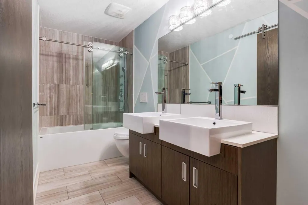 1513 23 Avenue SW Calgary AB T2T 0T8