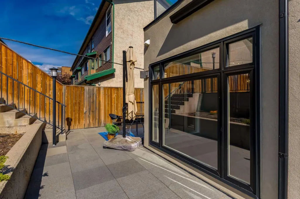 1513 23 Avenue SW Calgary AB T2T 0T8