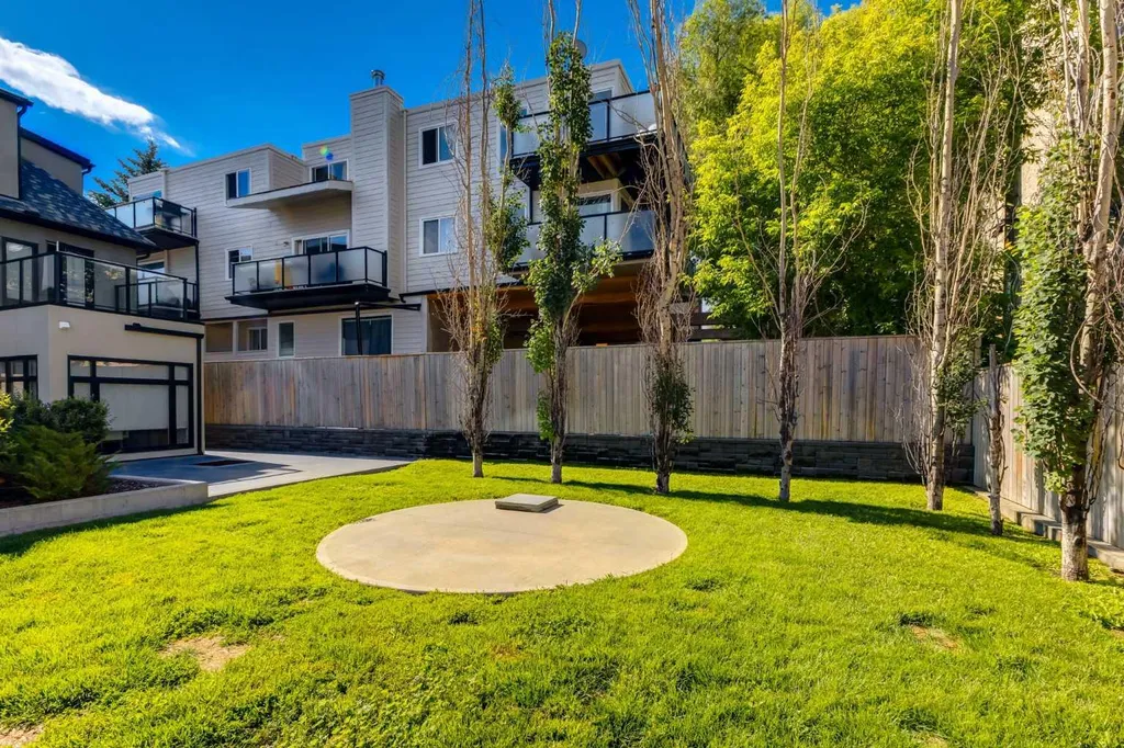 1513 23 Avenue SW Calgary AB T2T 0T8