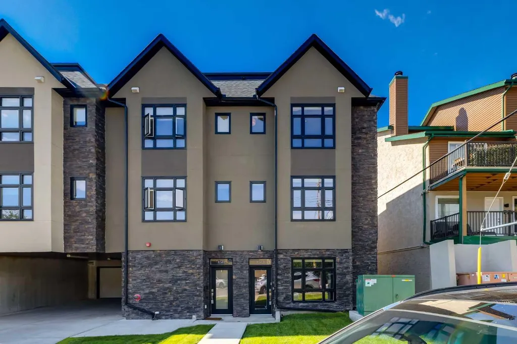 1513 23 Avenue SW Calgary AB T2T 0T8