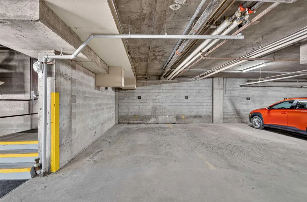 2425 90 Avenue SW Calgary AB T2V 4X8