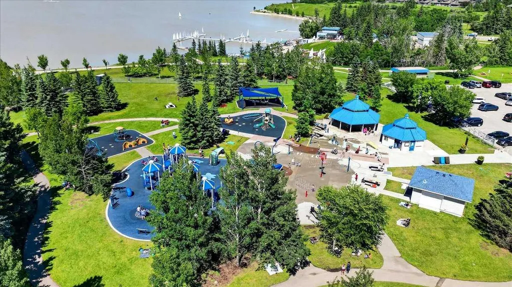 2425 90 Avenue SW Calgary AB T2V 4X8