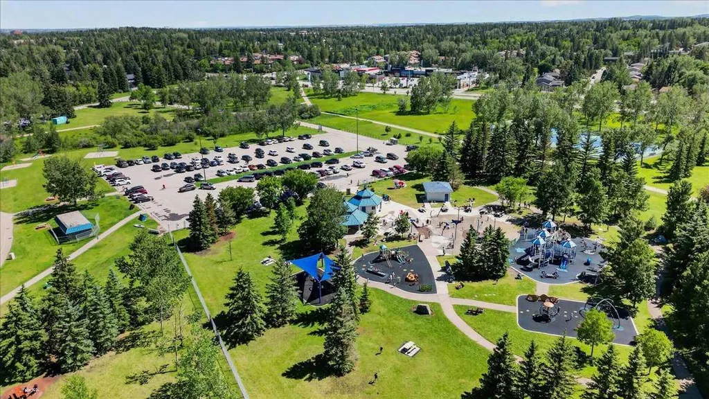 2425 90 Avenue SW Calgary AB T2V 4X8