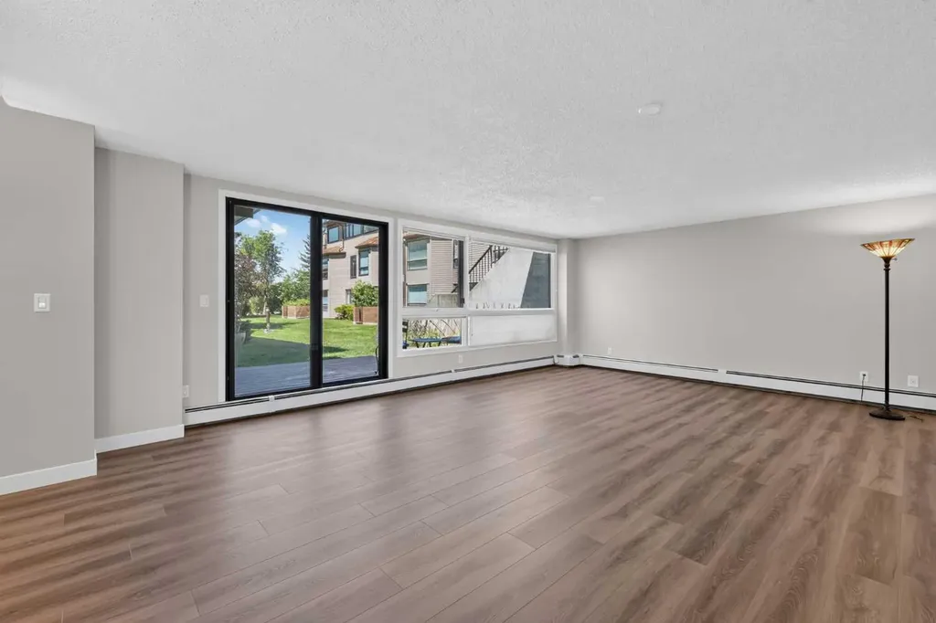 2425 90 Avenue SW Calgary AB T2V 4X8