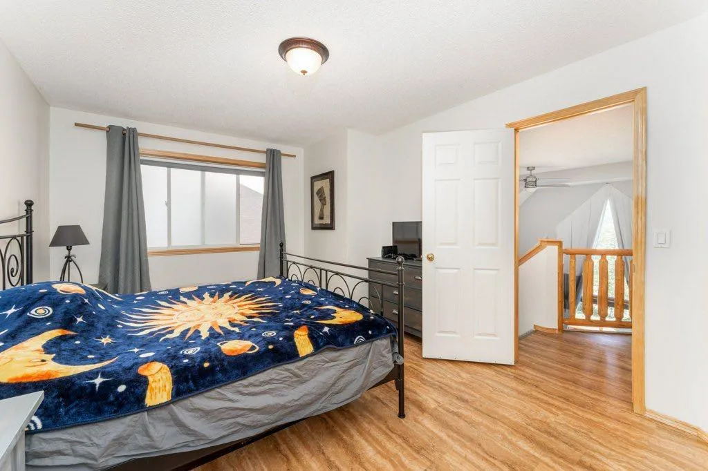 809 Wilson Way Canmore AB T1W2Y8