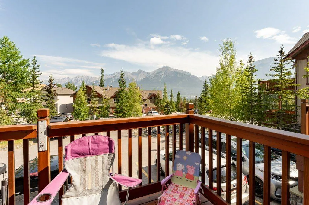 809 Wilson Way Canmore AB T1W2Y8