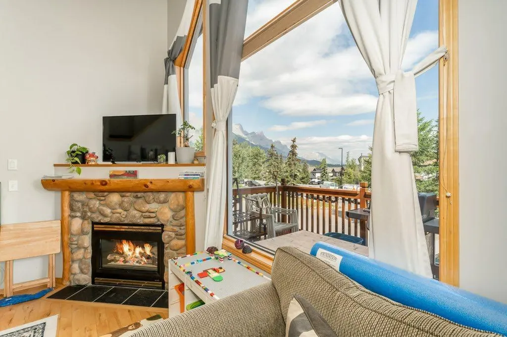 809 Wilson Way Canmore AB T1W2Y8