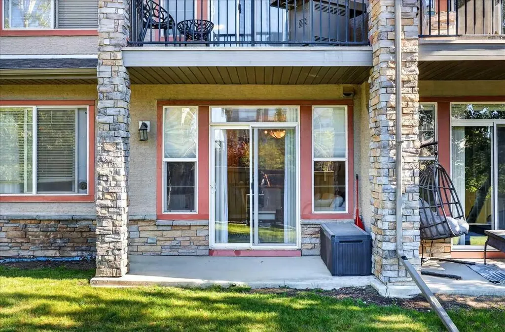 211 Aspen Stone Boulevard SW Calgary AB T3H 5E3