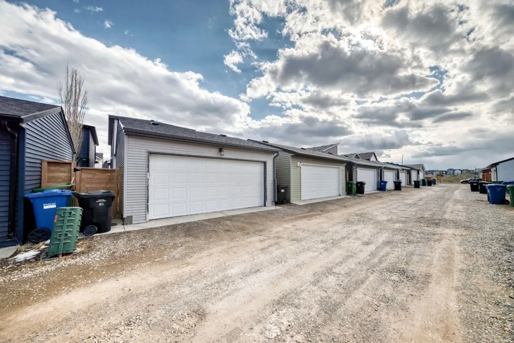 140 Howse Avenue NE Calgary AB T3P 0W1