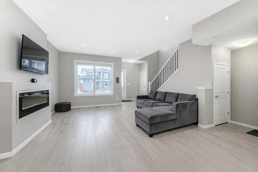 140 Howse Avenue NE Calgary AB T3P 0W1