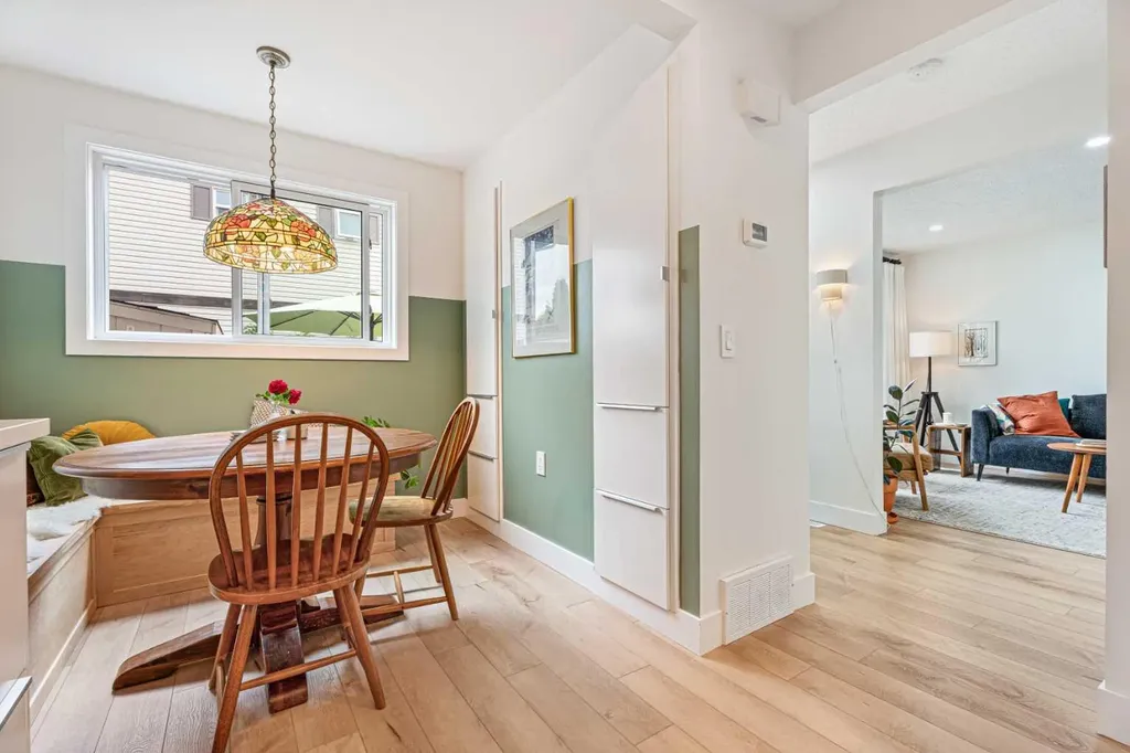 740 Bracewood Drive SW Calgary AB T2W 3N3
