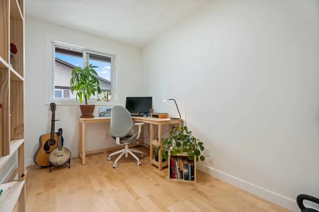 740 Bracewood Drive SW Calgary AB T2W 3N3